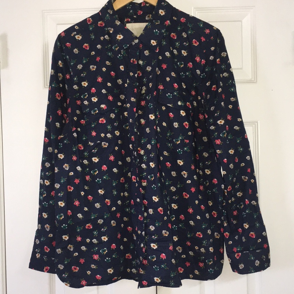 Button up- flower print top
